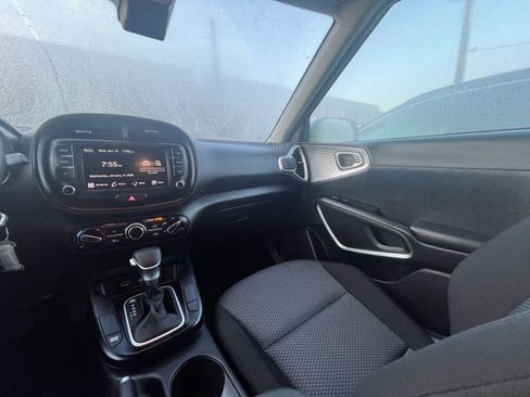 Used 2025 Kia Soul LX w/ LX Technology Package image 33