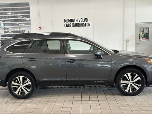 Used 2018 Subaru Outback 2.5i Limited AWD/4WD image 4