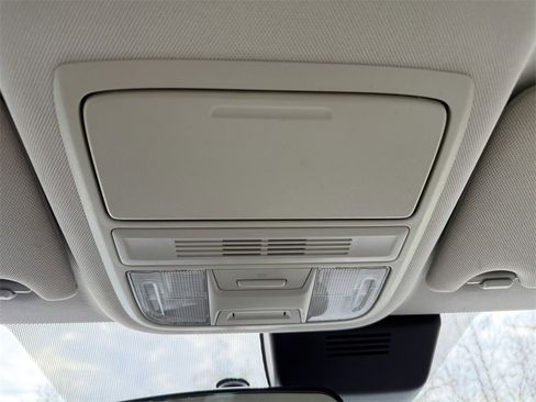 Used 2018 Honda Accord LX image 30