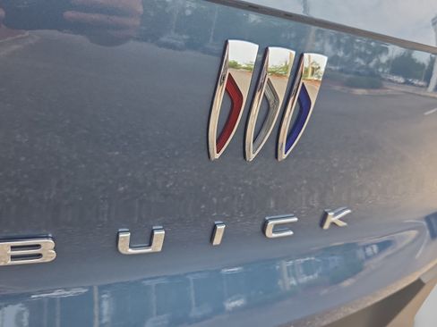 Certified 2025 Buick Envista Preferred FWD image 30