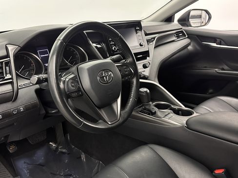 Used 2023 Toyota Camry SE image 10