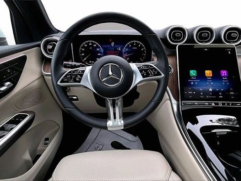 Certified 2025 Mercedes-Benz GLC 300 4MATIC image 11