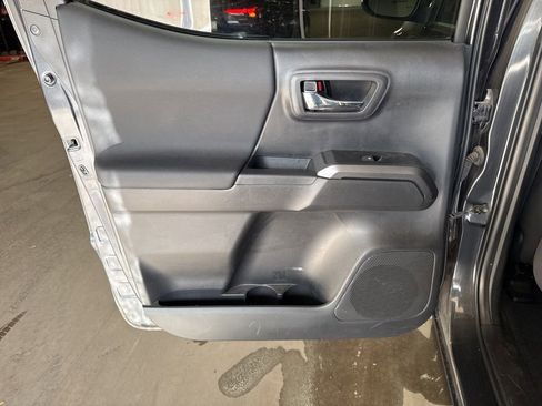Certified 2023 Toyota Tacoma TRD Off-Road AWD/4WD image 17