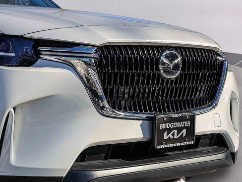 Used 2024 MAZDA CX-90 Plug-In Hybrid w/ Preferred AWD/4WD image 29