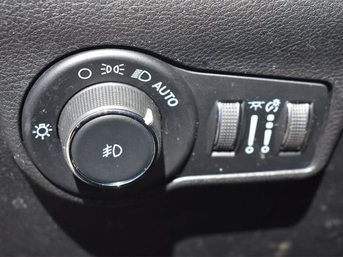 Used 2022 Jeep Compass Limited image 26