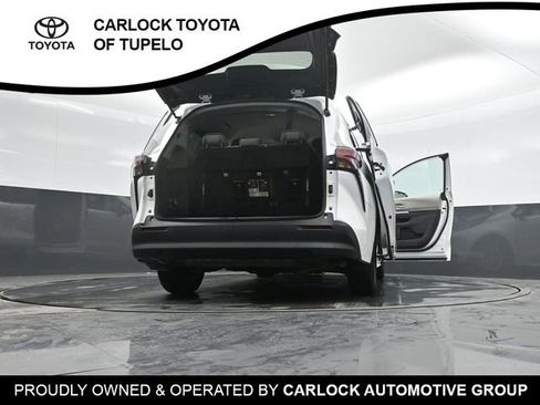 Used 2022 Toyota Sienna LE image 45