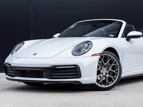 Certified 2022 Porsche 911 Carrera image 7