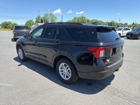 Certified 2026 Ford Explorer Active AWD/4WD image 6
