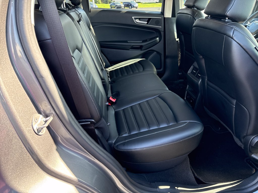 Used 2023 Ford Edge SEL w/ Convenience Package AWD/4WD image 18