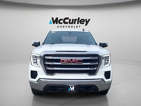Used 2022 GMC Sierra 1500 SLE w/ X31 Off-Road Package AWD/4WD image 2
