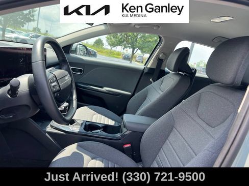 Certified 2025 Kia K4 GT-Line Turbo FWD image 11