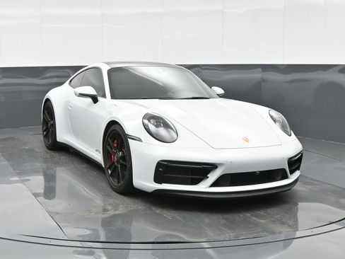 Certified 2022 Porsche 911 Carrera GTS image 11