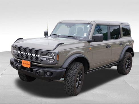 Certified 2025 Ford Bronco Badlands AWD/4WD image 13