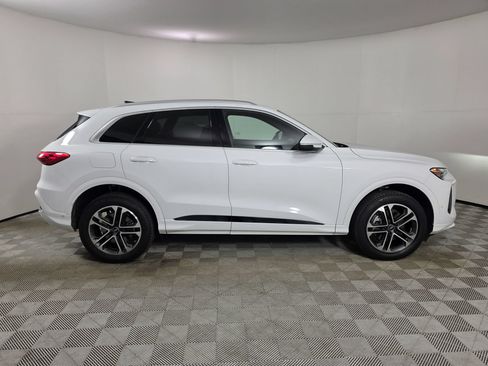 Used 2025 Audi Q5 Premium w/ Convenience Package AWD/4WD image 41