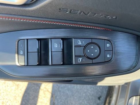 New 2026 Nissan Sentra SR w/ Floor Mat Package FWD image 11