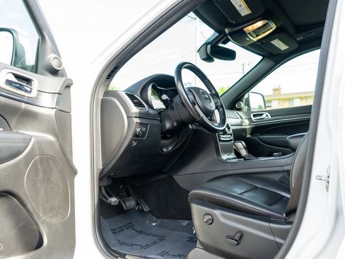 Used 2020 Jeep Grand Cherokee Limited w/ Luxury Group II AWD/4WD image 14