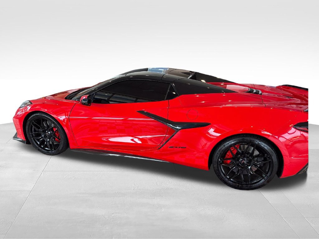 Used 2023 Chevrolet Corvette Z06 w/ Battery Protection Package RWD image 2