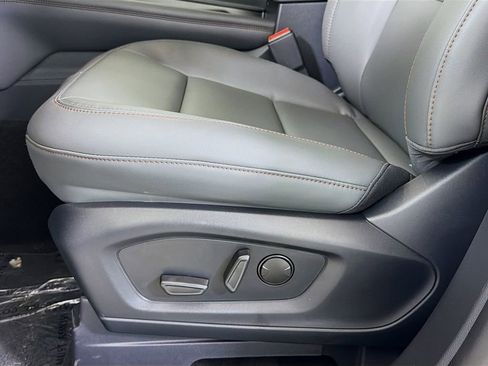 New 2025 Ford Explorer Active w/ Active Comfort Package image 20