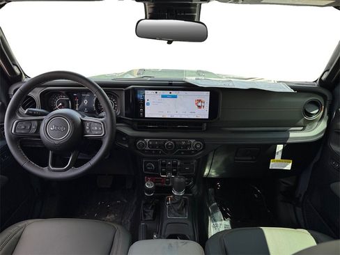 New 2025 Jeep Gladiator Mojave w/ Convenience Group image 10