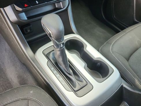 Used 2022 Chevrolet Colorado LT w/ LT Convenience Package image 23
