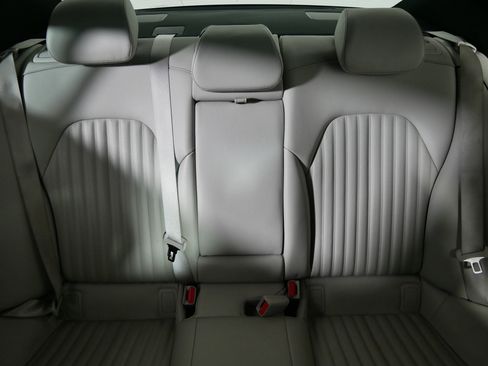 Used 2022 Genesis G70 3.3T w/ Sport Advanced Package image 13