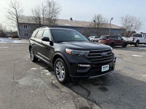 Used 2022 Ford Explorer XLT w/ Equipment Group 202A image 1
