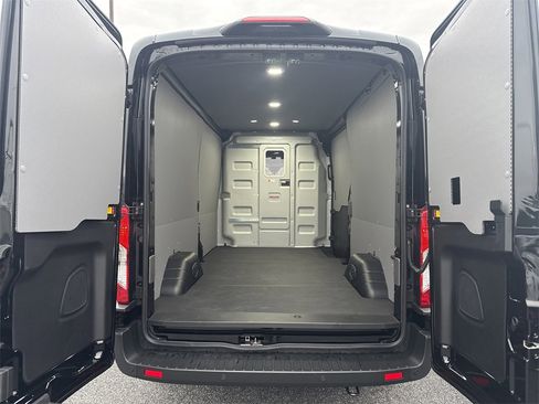 New 2026 Ford Transit 250 148 Medium Roof image 18