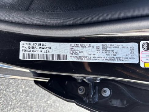 Used 2022 RAM 1500 Laramie AWD/4WD image 30