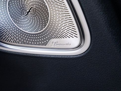 Used 2025 Mercedes-Benz GLC 350e 4MATIC image 15