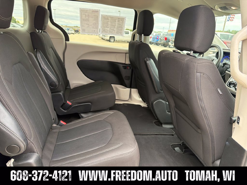 Used 2023 Chrysler Voyager LX FWD image 30