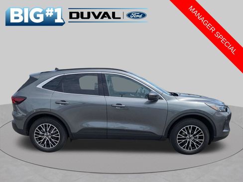 Certified 2026 Ford Escape SE w/ PHEV Premium Package FWD image 3