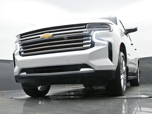 Used 2024 Chevrolet Suburban High Country w/ Max Trailering Package AWD/4WD image 28