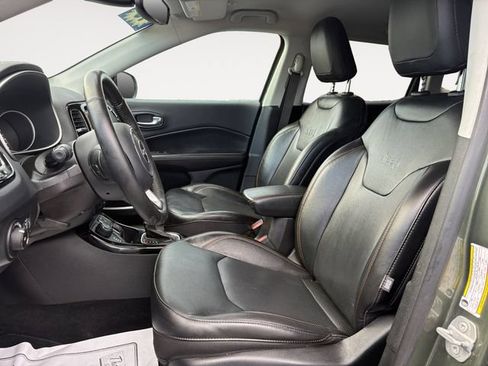 Used 2019 Jeep Compass Limited AWD/4WD image 9
