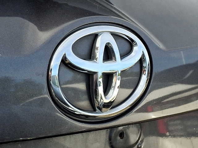 Used 2014 Toyota RAV4 XLE AWD/4WD image 7
