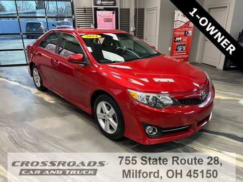 Used 2014 Toyota Camry SE image 1