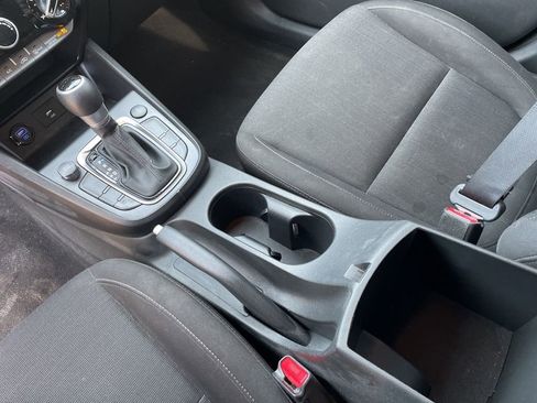 Used 2022 Hyundai Kona SEL image 9