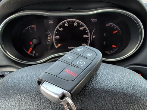 Used 2015 Jeep Grand Cherokee Altitude AWD/4WD image 26