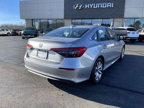 Used 2022 Honda Civic LX image 4