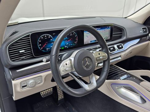 Used 2023 Mercedes-Benz GLS 450 4MATIC image 14