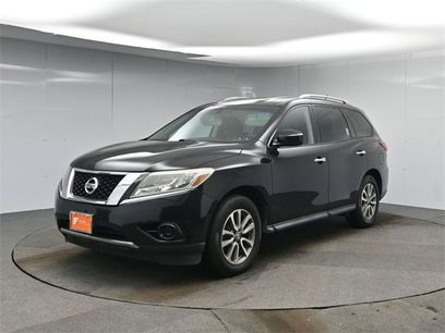 Used 2014 Nissan Pathfinder SV w/ Trailer Tow Package