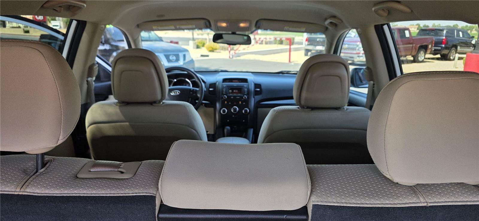 Used 2013 Kia Sorento LX w/ Convenience Pkg FWD image 11