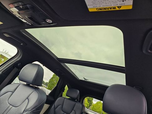Certified 2023 Kia Sorento SX Prestige AWD/4WD image 11