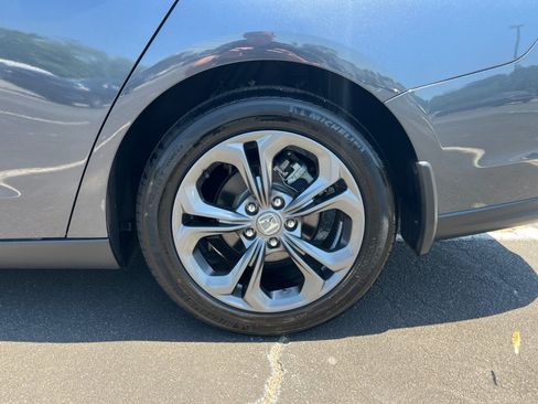 Certified 2023 Honda Accord EX image 22