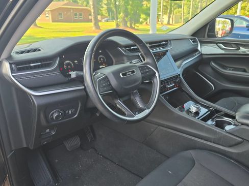 Used 2022 Jeep Grand Cherokee L Laredo w/ Luxury Tech Group I RWD image 13