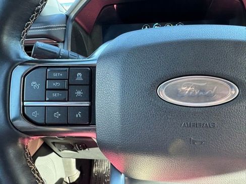 Used 2022 Ford Expedition Platinum image 31