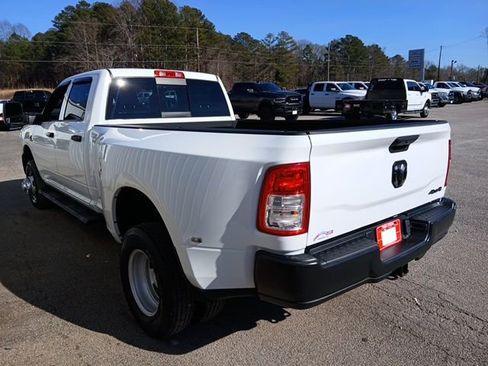 Used 2024 RAM 3500 Tradesman image 9