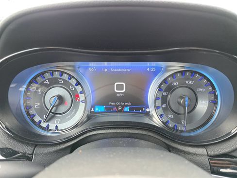 Used 2023 Chrysler 300 S RWD image 34
