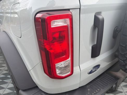 Used 2024 Ford Bronco Black Diamond image 33