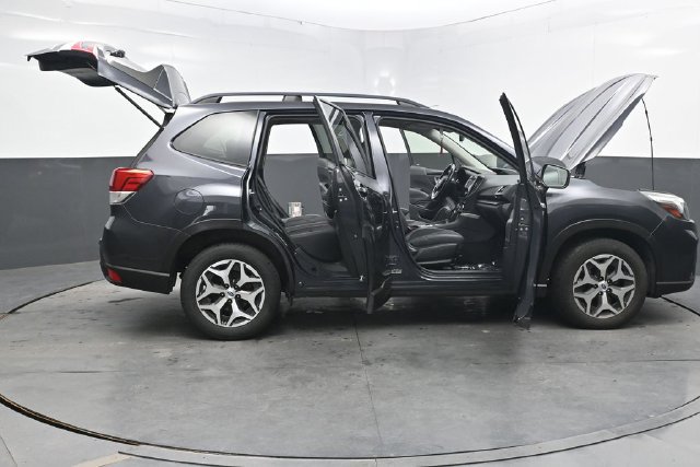 Used 2019 Subaru Forester Premium AWD/4WD image 50