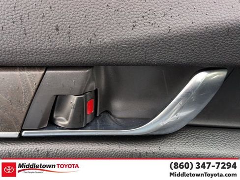 Used 2022 Honda Accord EX-L image 11